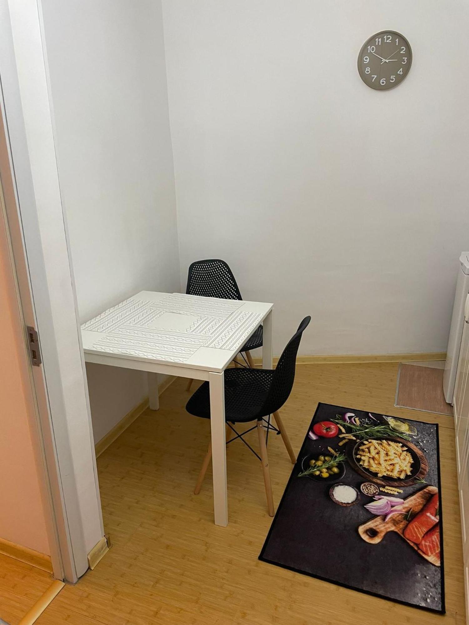 Emm Apartament - 100M Parc Si Metrou Tinererului Bükreş Dış mekan fotoğraf