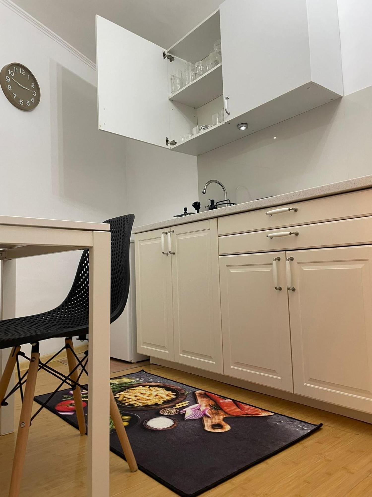 Emm Apartament - 100M Parc Si Metrou Tinererului Bükreş Dış mekan fotoğraf