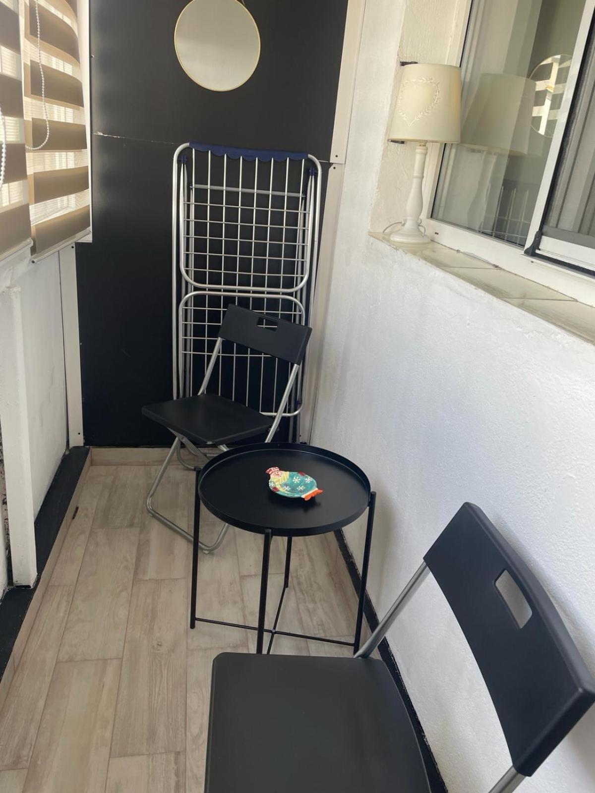 Emm Apartament - 100M Parc Si Metrou Tinererului Bükreş Dış mekan fotoğraf
