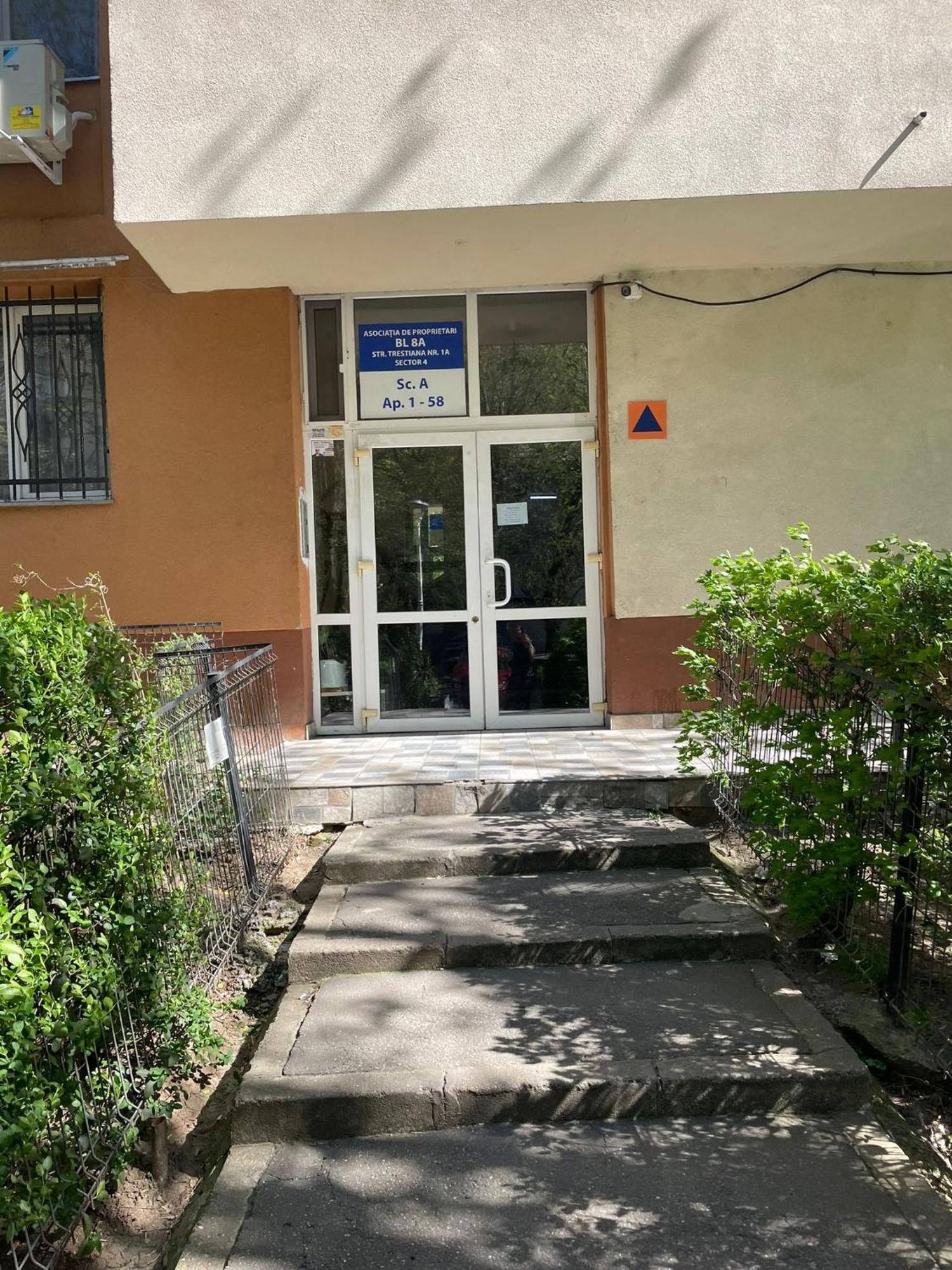 Emm Apartament - 100M Parc Si Metrou Tinererului Bükreş Dış mekan fotoğraf